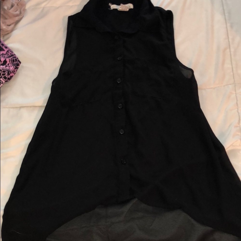 Black Sleeveless Button up